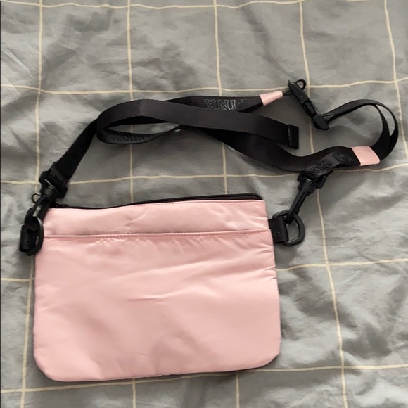 VS Pink Fanny pack - Picture 3 of 4